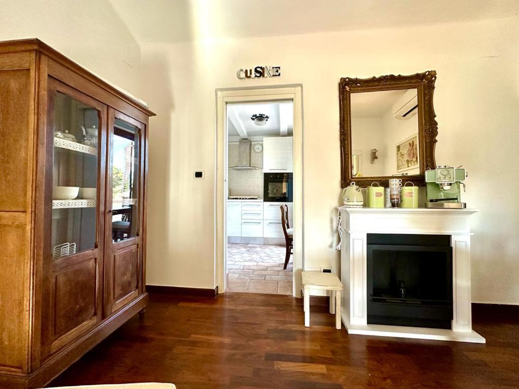 Casa Danila Διαμέρισμα Quercianella Εξωτερικό φωτογραφία