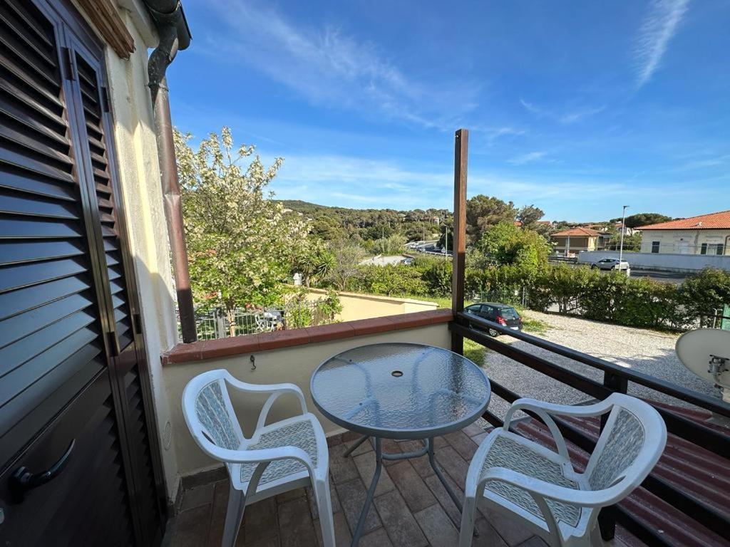Casa Danila Διαμέρισμα Quercianella Εξωτερικό φωτογραφία